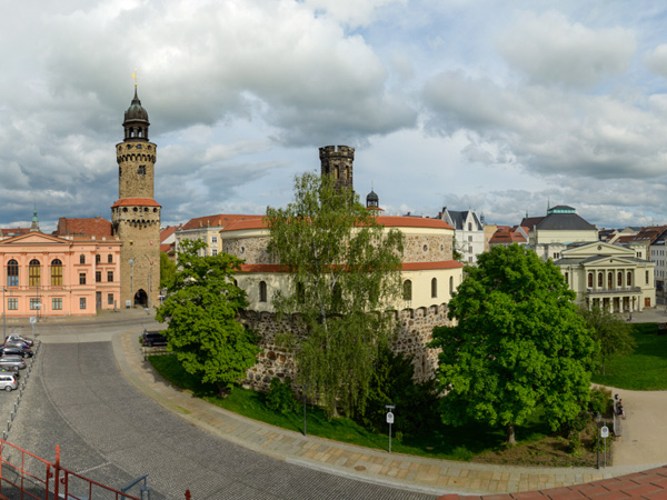 Blick aus der Alten Seilerei auf den Kaisertrutz und das Görlitzer Theater